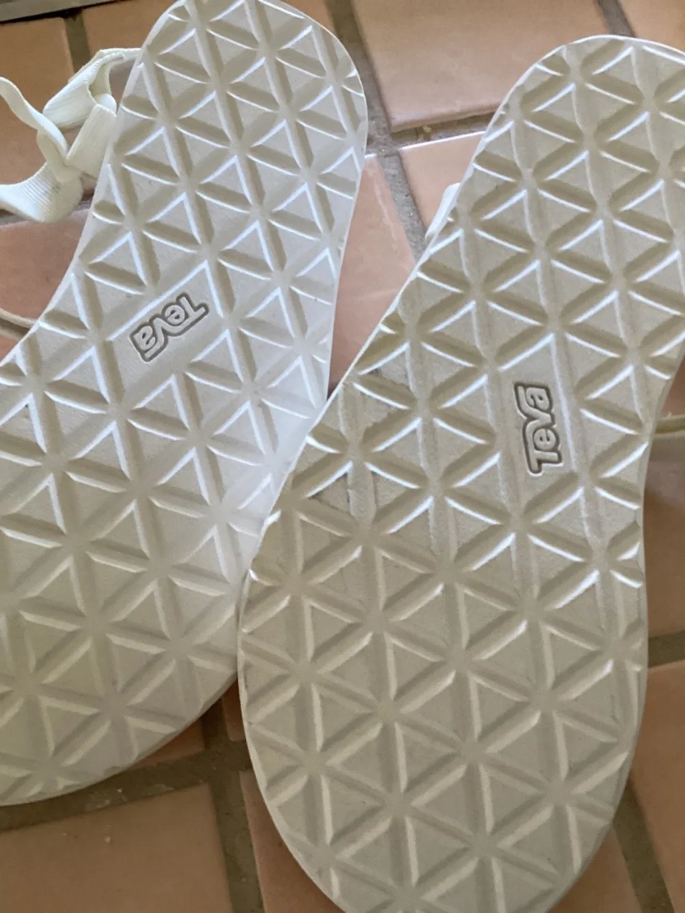 Teva Original Universal Sandals Women 7 Bright White New in Box - Picture 3 of 5